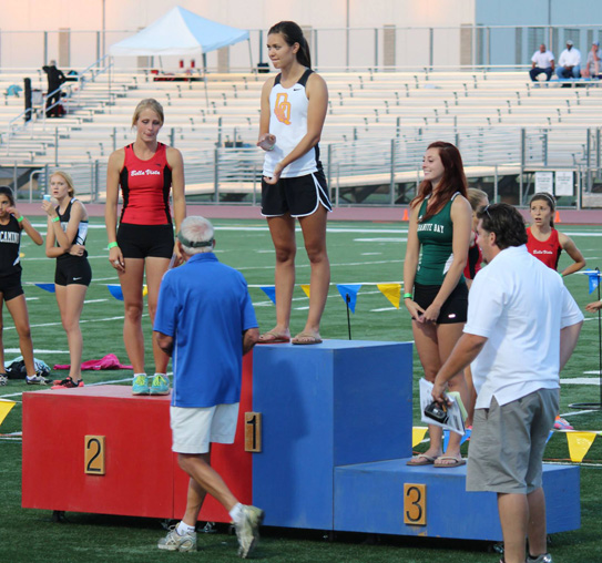 Amanda Nichols 2014 SJS Pole Vault